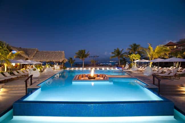 Sandals-Grenada-Pool-Magic - Prevue Meetings & Incentives